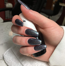 Ongles longs paillettes argentées